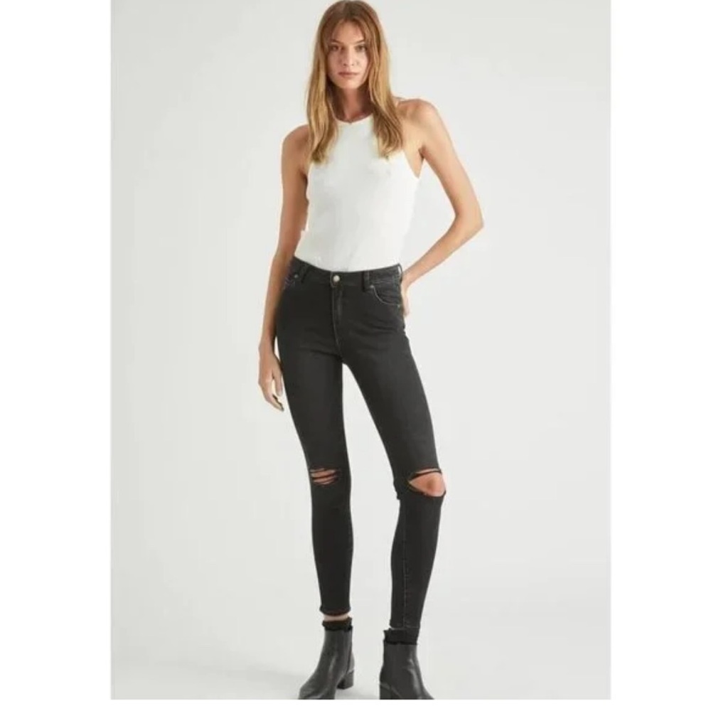 Women’s ROLLAS JEANS Westcoast Ankle Mid Rise Black Skinny Jean. Size 28